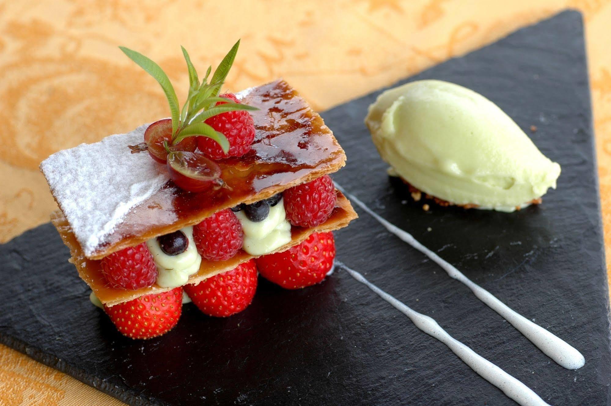 Hotel Restaurant La Tour Dunières Zewnętrze zdjęcie